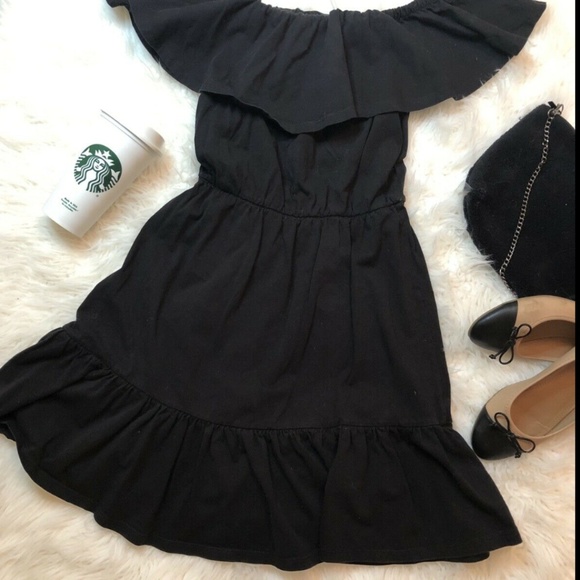 ASOS Dresses & Skirts - ASOS Black Pretty Off Shoulder Dress. US 6